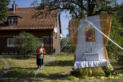Procesja Bozego Ciala w gdanskiej dzielnicy Letnica....
