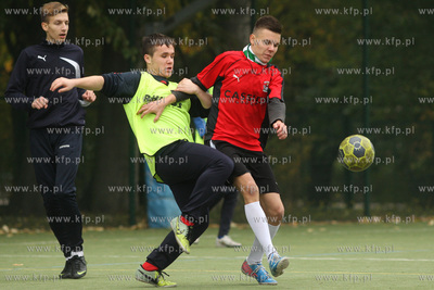 Gdansk Zaspa. Pilkarski turniej dzikich druzyn Do przerwy...