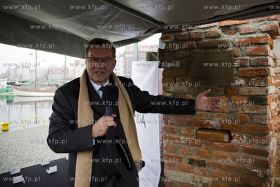 Uroczystość wmurowania aktu erekcyjnego na Wyspie...