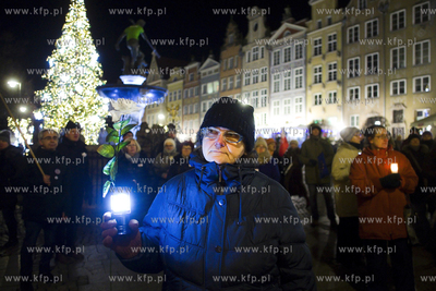 Solidarność Białych Róż pod Fontanną Neptuna...