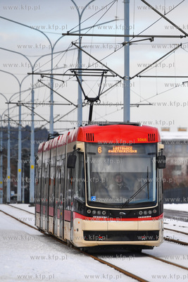 Pesa Jazz Duo zimą w okolicy przystanku Uniwersytet...