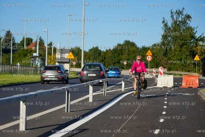 Ekostrada - nowa droga rowerowa w al. Armii Krajowej...