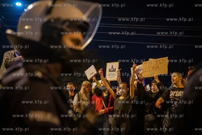 Gdańsk. Piąty dzień manifestacji w Gdańsku przeciwko...