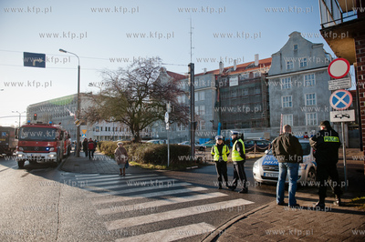 Gdansk. Saperzy wywoza pocisk mozdziezowy znaleziony...