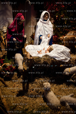 Gdansk. Tradycyjna szopka bozonarodzeniowa w Bazylice...