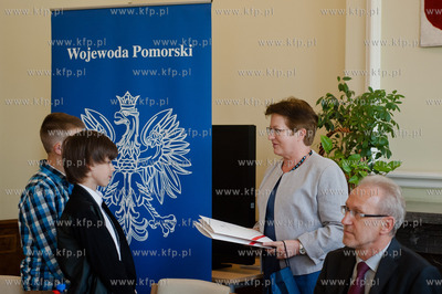 Gdansk. Pomorski Urzad Wojewodzki. Sala Kominkowa....