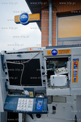 Gdansk. Ujescisko. Wysadzony w powietrze bankomat sieci...