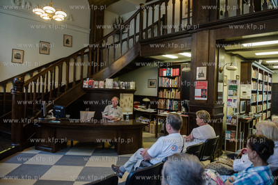 Gdansk. Filia Gdanskiej WiMBP przy ul. Mariackiej....