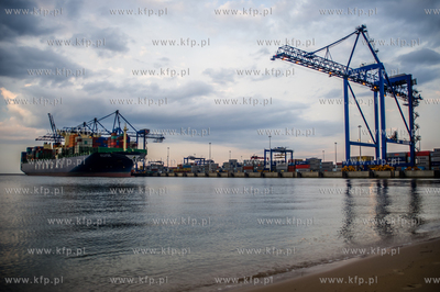Gdansk. Terminal kontenerowy DCT. Kolejne zawiniecie...