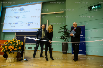 Uniwersytet Gdanski. Wydzial Prawa i Administracji....