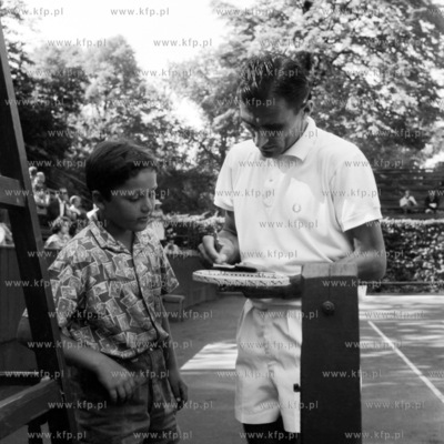 Turniej tenisowy na korcie w Sopocie. ( lata50 )
1959
0005869z
Fot....