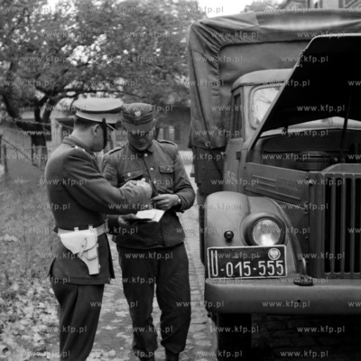 Kontrola dokumentów przez Żandarmerię Wojskową....