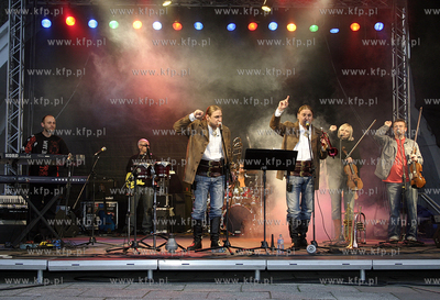 Koncert kapeli Golec Orkiestra w Gdynia 3.05.2006
Fot....