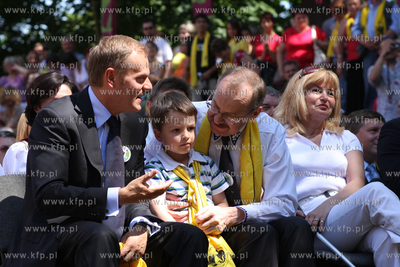 XI Zjazd Kaszubow w Bytowie. Oficjalne  uroczystosci...