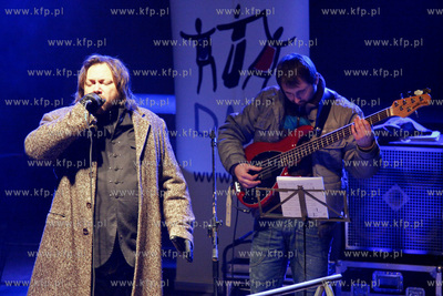 Kosciol sw. Trojcy w Gdansku.Mietek Szczesniak koleduje...