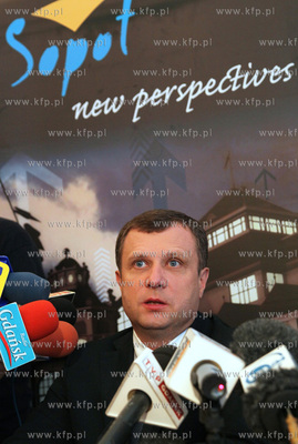 Sopot - Urzad Miasta. Briefing prasowy prezydenta Sopotu...