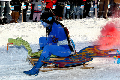 Druga edycja Crezy slide - Zjazdu na byle czym, odbywajaca...