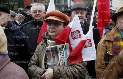 Szczecin. Protest i przemarsz ludzi, ktorzy nie zgadzaja...