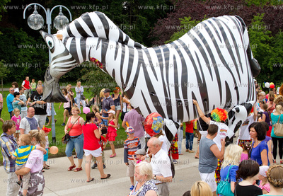 Parada z okazji zaplanowanej na 3 sierpnia premiery...