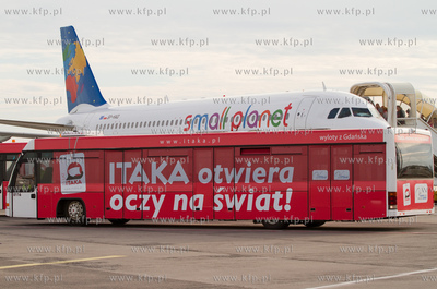 Port Lotniczy Gdansk. Nz.Airbus 320 czrterowej linii...