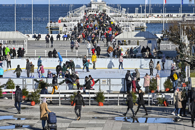 Sopot. Sloneczna niedziela i tłumy spacerowiczów...