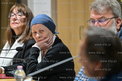 Biblioteka Sopocka. SOPOTEKA. Głośne czytanie fragmentów...