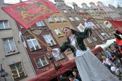 Uroczysta parada z okazji Swieta Miasta. Wjazd krola...