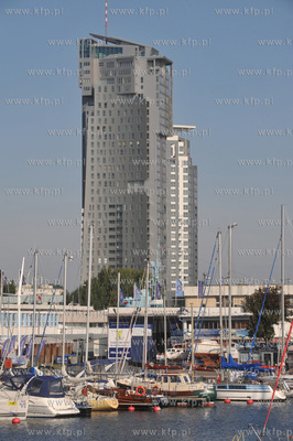 Gdynia. Basen jachtowy im. Generala Mariusza Zaruskiego....