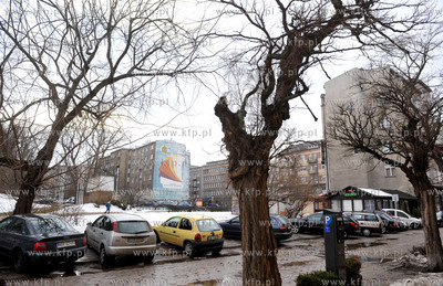 Gdynia. Widook od strony ul.Jozefa Wybickiego na plac...