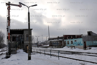 Dworzec PKP w Kartuzach na Kaszubach. 29.01.2011 Fot....