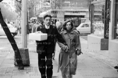 Gdynia, ul. Swietojanska. 4.10.1992 1pazdziernik92_m.kosycarz_p9...