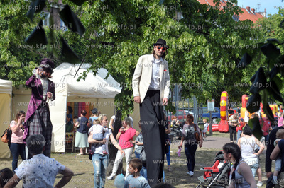 Gdansk Dolny Wrzeszcz. Festyn na placu Jozefa Wybickiego...