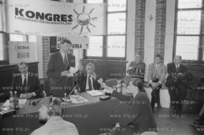 Kongres Liberalno - Demoklratyczny. Nz. na pierwszym...