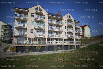 Uroczyste przekazanie do użytku 125 mieszkań wybudowanych...