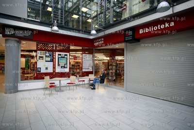Gdańsk. Centrum Handlowe Manhattan. Biblioteka Manhattan.
08.03.2012
fot....
