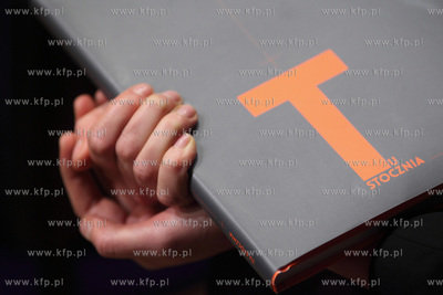 Ratusz Staromiejski w Gdansku. Wodowanie albumu Tu...