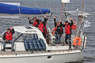 Sopot. Powitanie jachtu Lady Dana 44, ktory jako pierwszy...