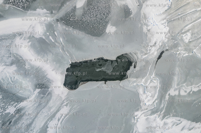 Zamarznięta Zatoka Pucka w okolicach Rewy.
19.01.2026
fot....