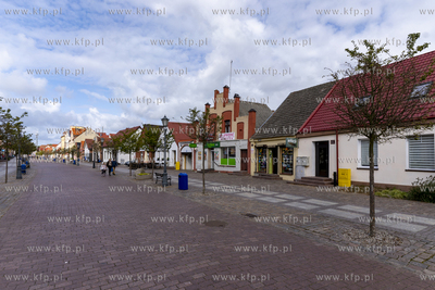Pusty Deptak w Łebie po sezonie letnim. 30.09.2023...