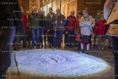 Kościół sw. Jana. Wykład Kto został pochowany...