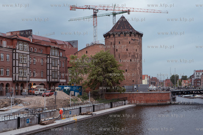 Gdańsk.  Nowa Motława.  Nz. Budowia mariny południowej....