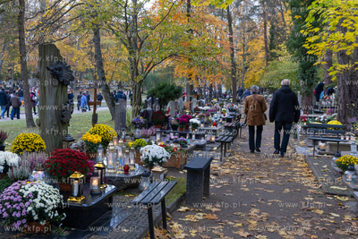 Dzień Wszystkich Świętych na Cmentarzu Srebrzysko....