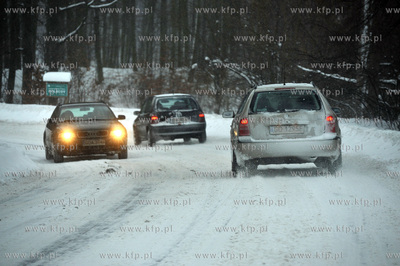 Droga krajowa nr 221 Koscierzyna-Gdansk podczas obfitych...