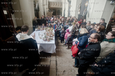 Gdansk.Swieta Wielkanocne w kosciele Sw. Mikolaja....
