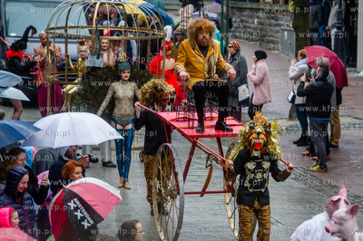 Sopocka Majowka. Parada Zwierzat - Krol Lew i jego...