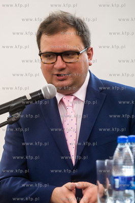 Gdansk. Oliwa. V Liceum Ogolnoksztalcace. Sesja Rady...