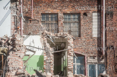 Gdańsk.  Wyburzanie budynku przy ulicy Wiosny Ludów,...