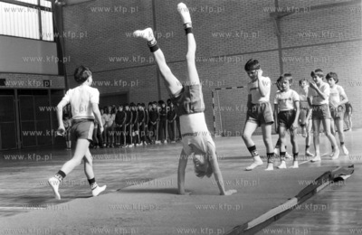 Mlodzi sportowcy na otwarciu hali sportowej w Gdansku...
