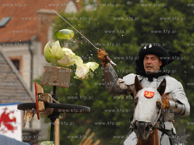 Zamek w Gniewie. XV Turniej Rycerski krola Jana III...