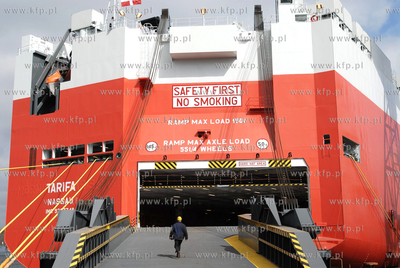 Chrzest samochodowca ro-ro Tarifa zbudowanego przez...